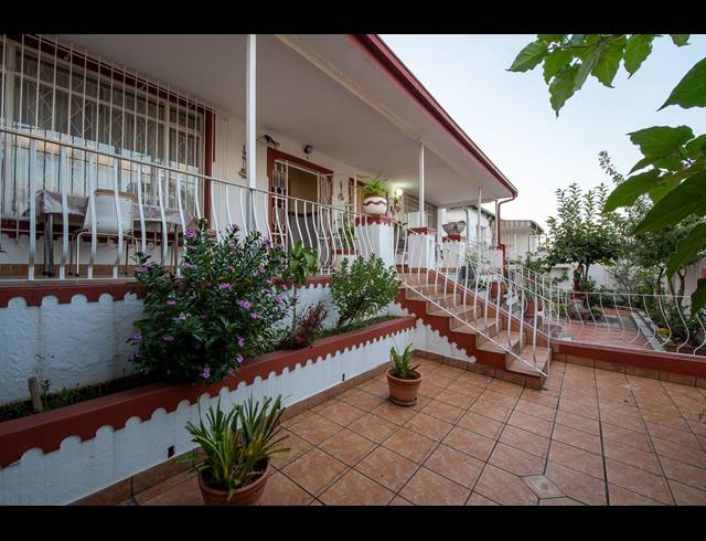 6 BEDROOM FREEHOLD SOLD IN ROSETTENVILLE